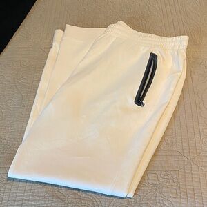 New with sticker women’s Old Navy active fleece cream joggers